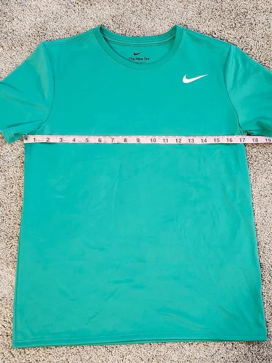 Nike Dri‑Fit Short Sleeve Tee – Women’s Small – Green – New Without Tags - Picture 5 of 6